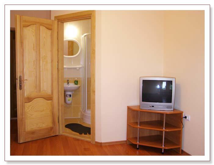 Apollon Hotel Mukacheve Exterior photo